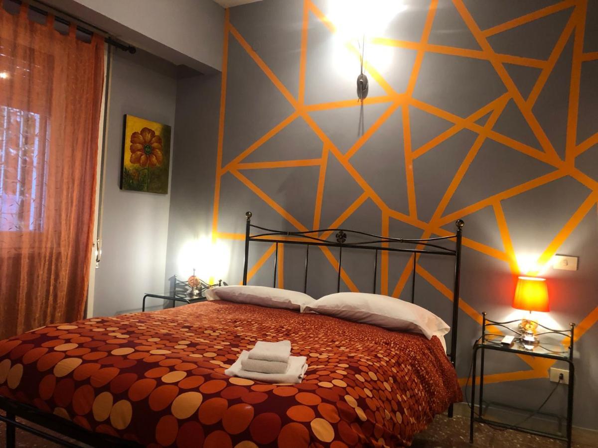 La Donna Garbata Bed & Breakfast Roma Exterior foto