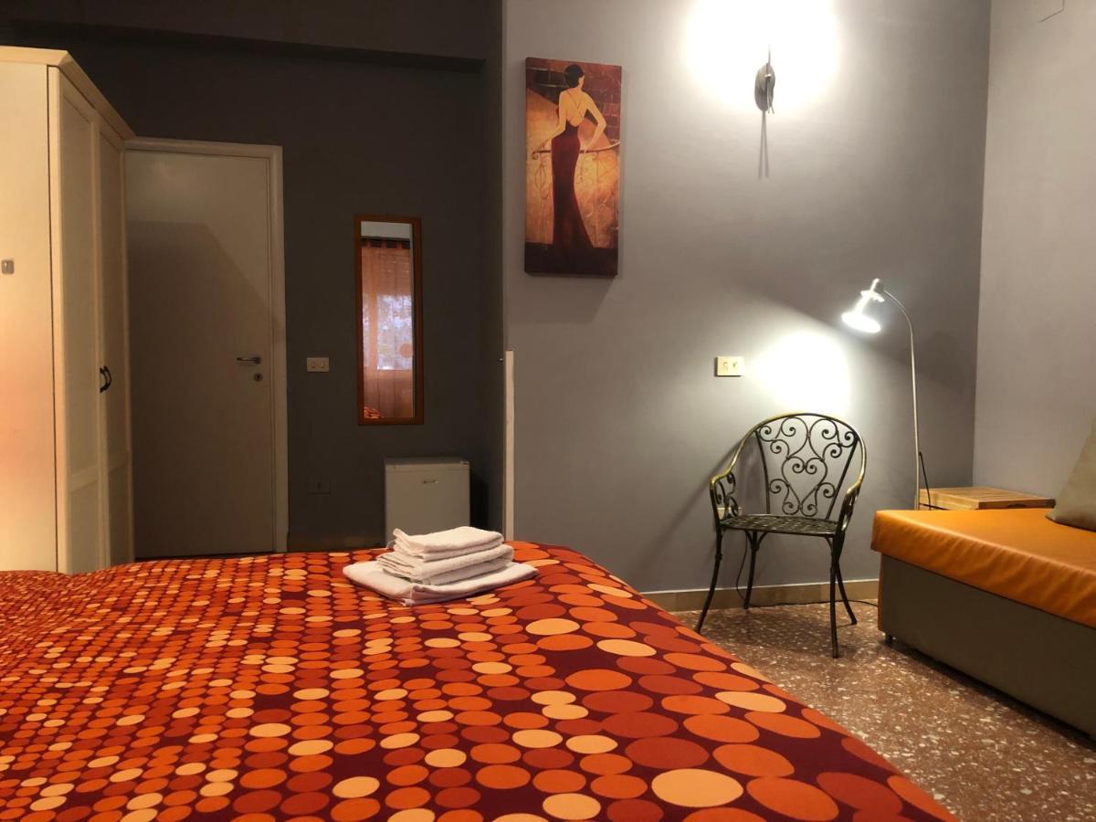 La Donna Garbata Bed & Breakfast Roma Exterior foto